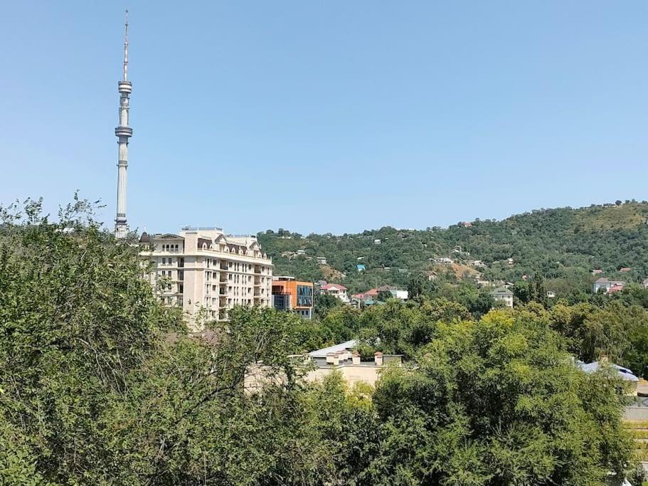 Apartamento Квартира Коктобе С Видом На Горы Almatý Exterior foto
