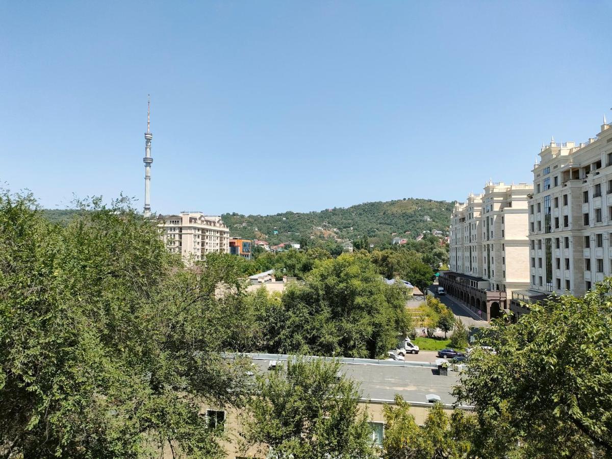 Apartamento Квартира Коктобе С Видом На Горы Almatý Exterior foto